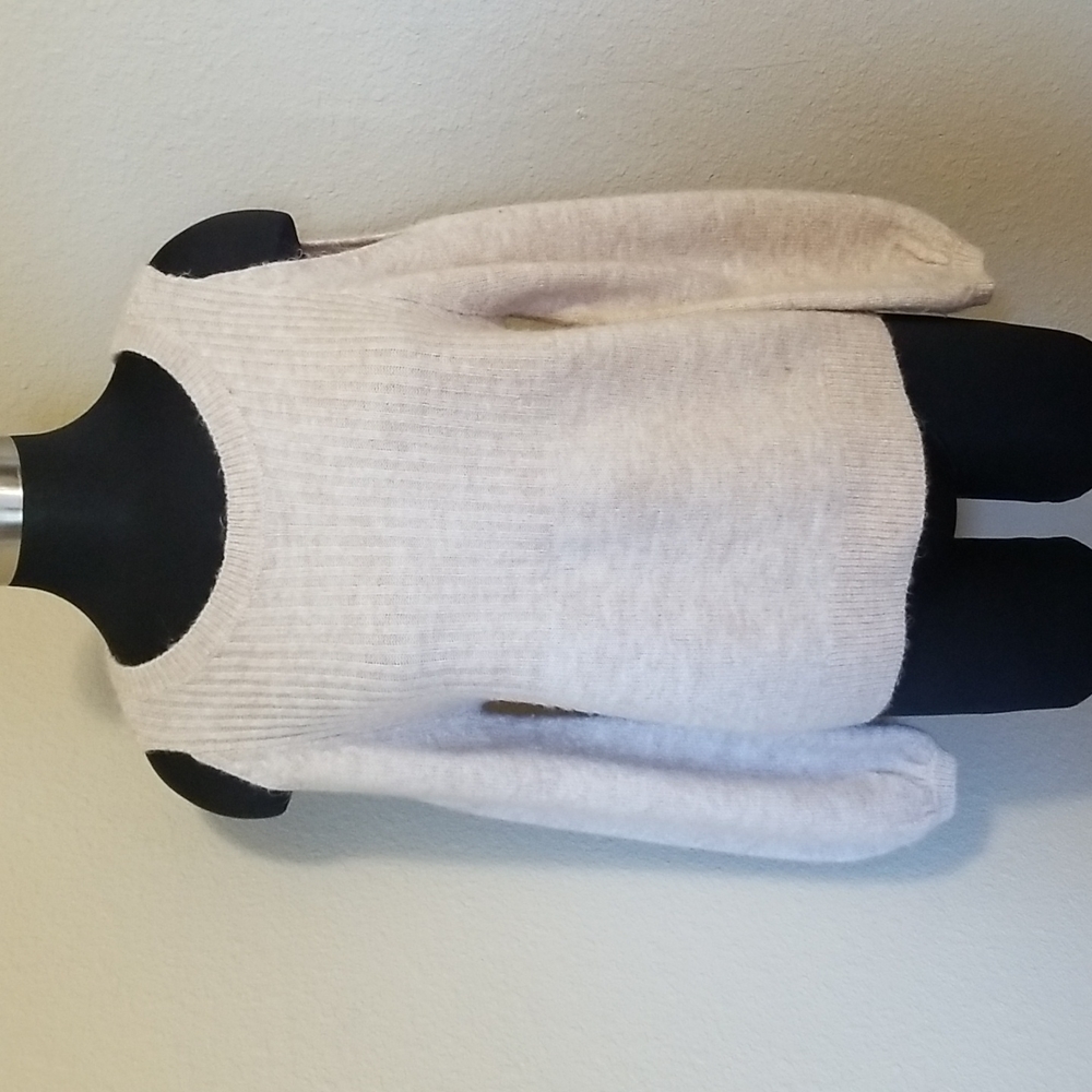 Abercrombie Fitch Open Shoulder Soft Acrylic Sweater Size Small